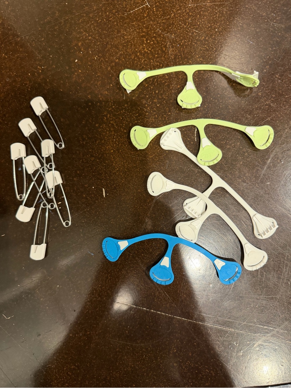 NWT Snappi Cloth Diaper Fastner and Cloth Diaper Pins